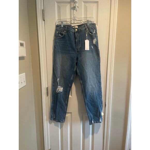 RAILS Classic Slim Melrose Distressed Jean, A62 - Picture 2 of 16